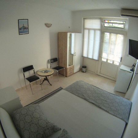 Salona Suite Buitenkant foto