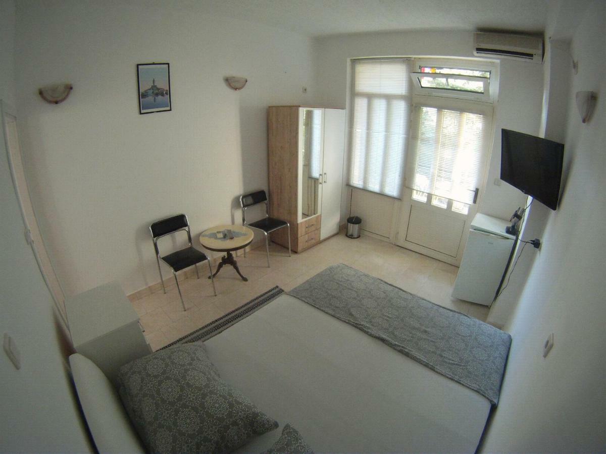 Salona Suite Buitenkant foto